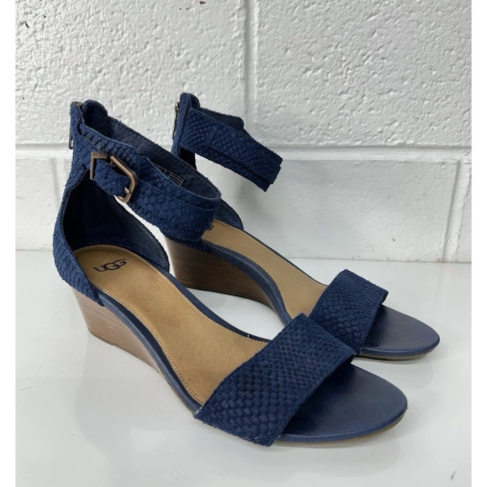 Ugg Australia Char Mar Wedge Leather Ankle Strap in Navy Blue Sandal / Size 8